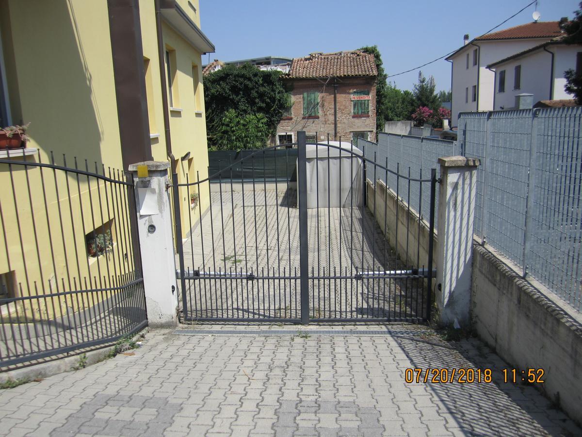 Adelphi Room & Breakfast Ferrara Exterior foto
