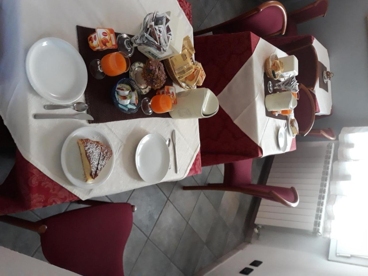 Adelphi Room & Breakfast Ferrara Exterior foto