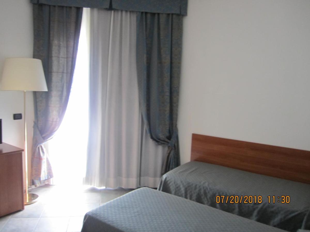 Adelphi Room & Breakfast Ferrara Exterior foto